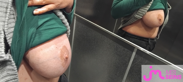 Les très gros seins de Couple Calin