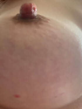 Photos de seins : Petite poitrine 