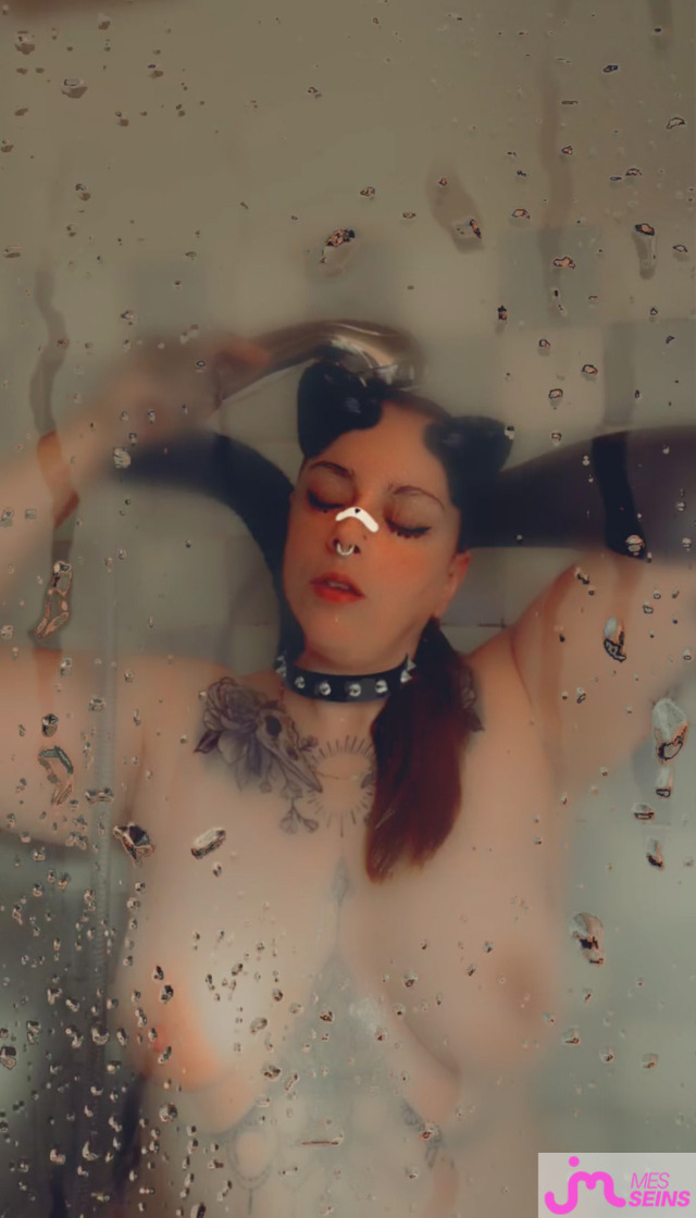 Les très gros seins de Cock a in