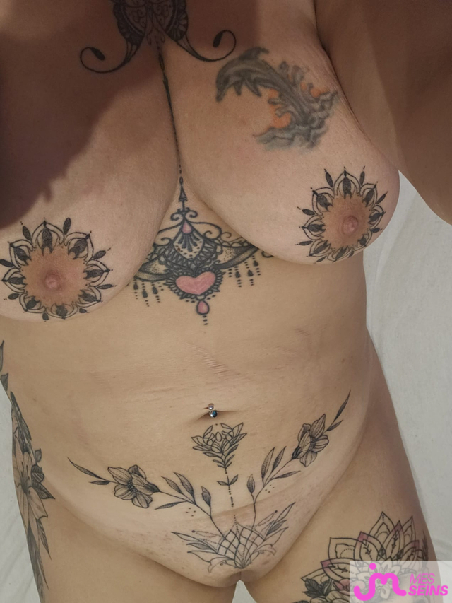 Les très gros seins de Tattoo62