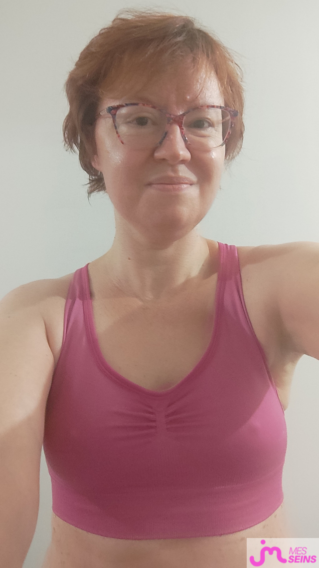 Les seins moyens de carole de rouen