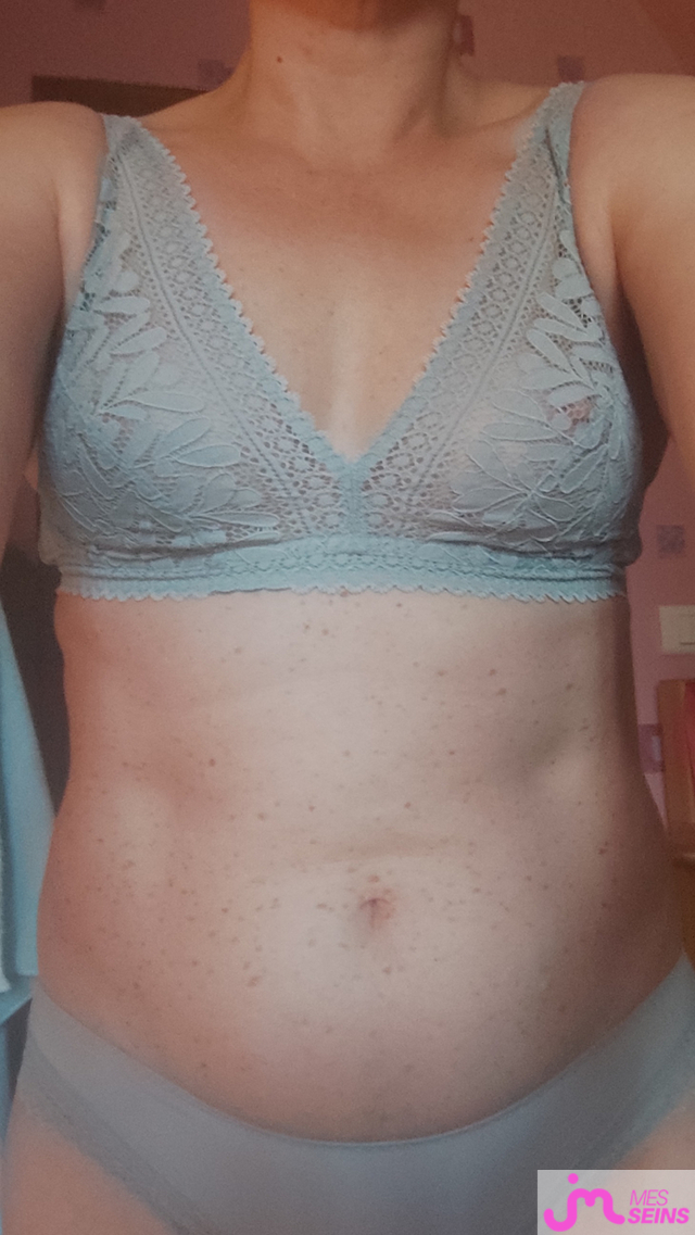 Les seins moyens de carole de rouen