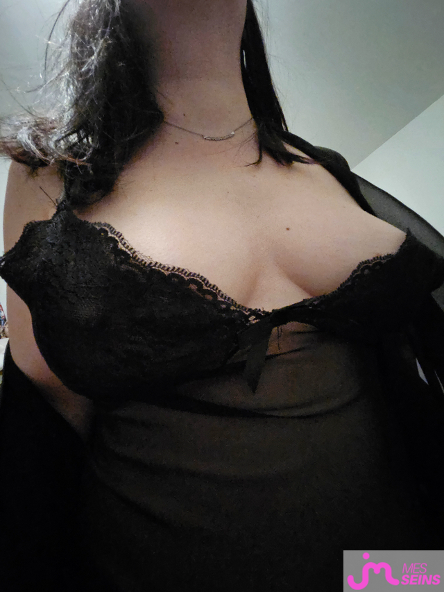 Les seins moyens de Didi31