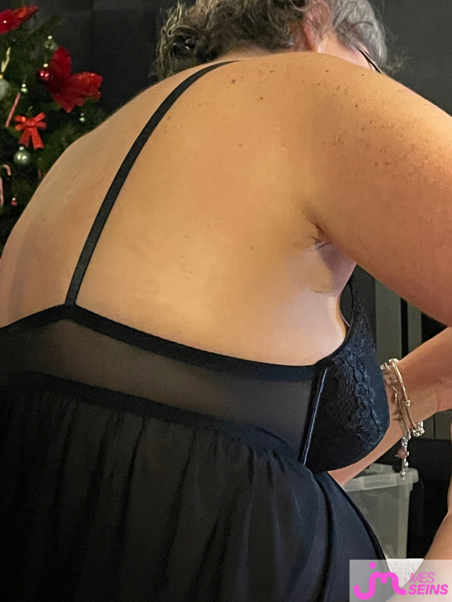 Les seins moyens de cecilefred