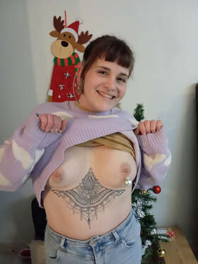 Photos de seins : Joyeux No&euml;l 