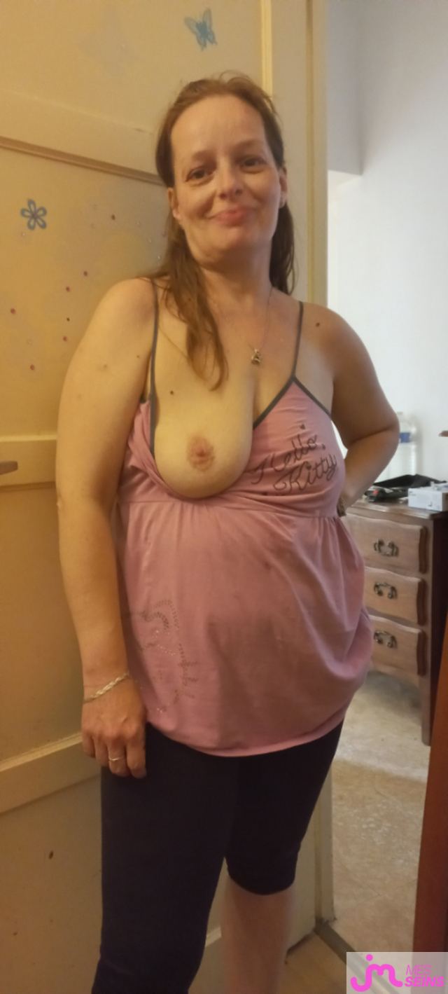 Les seins moyens de xavier75000