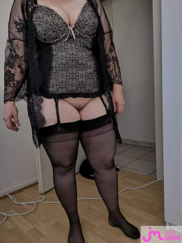 Les tr&egrave;s gros seins de Mercier67