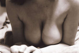 Photos de seins : A croquer