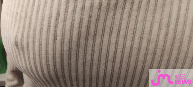 Les tr&egrave;s gros seins de Couple Calin