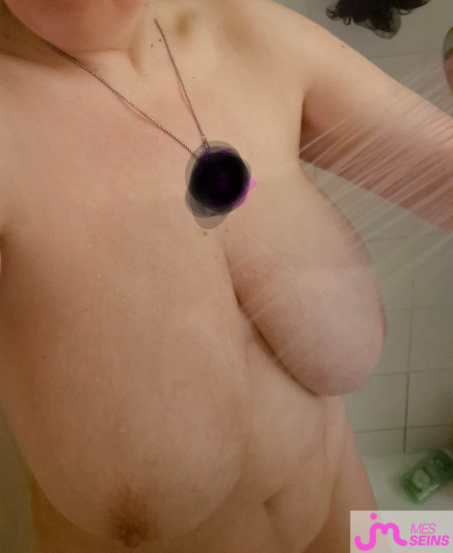 Les seins &eacute;normes de Laurent -Loop