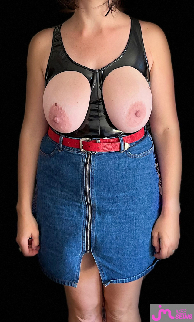 Les seins &eacute;normes de Leeloo_