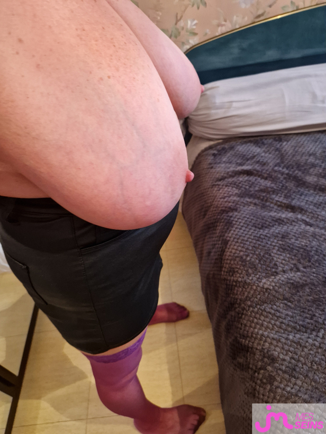 Les seins &eacute;normes de caty13