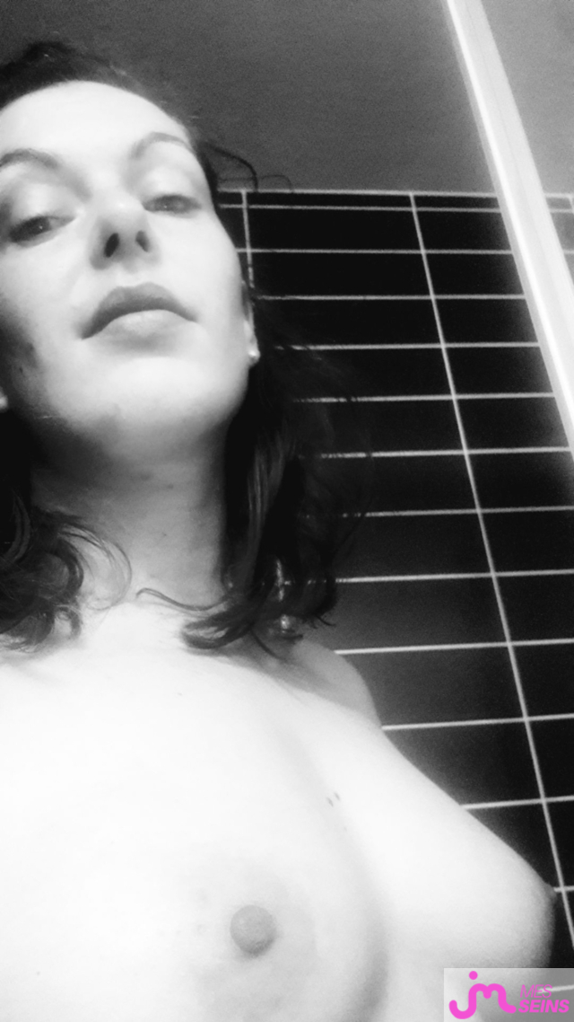 Les seins moyens de Totodu21