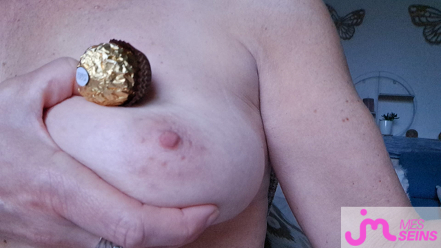 Les tr&egrave;s gros seins de Valouambu