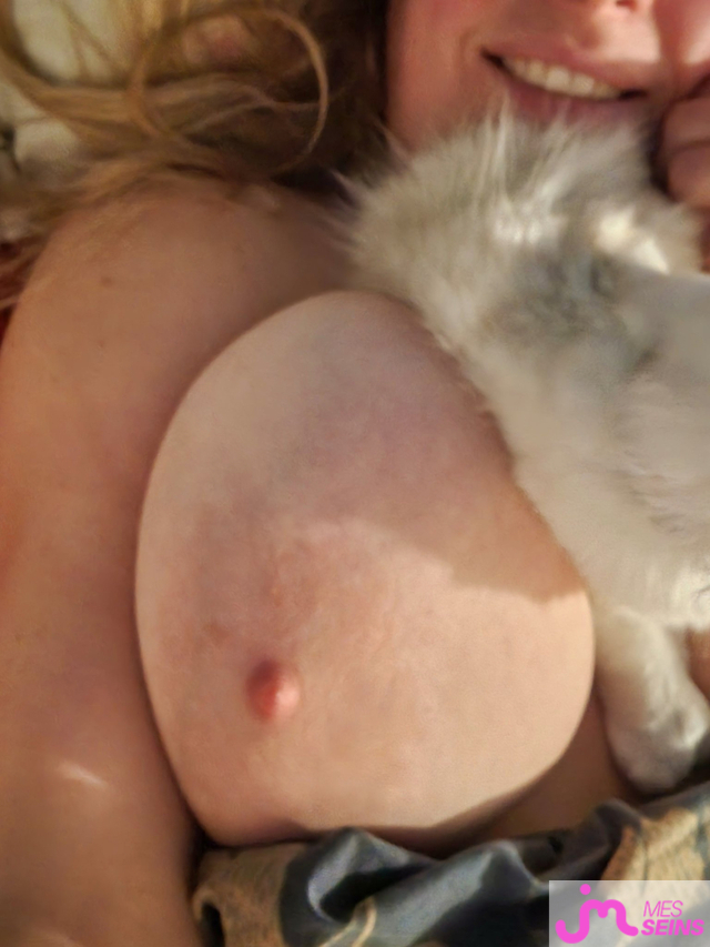 Les seins &eacute;normes de Christelle100G