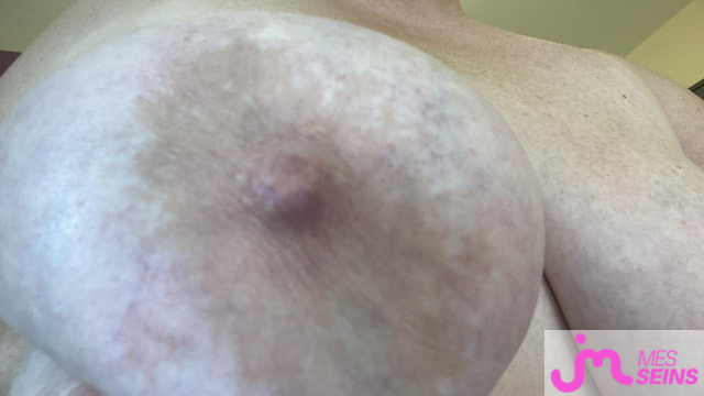 Photos de seins : Ses seins me rendent fou 2