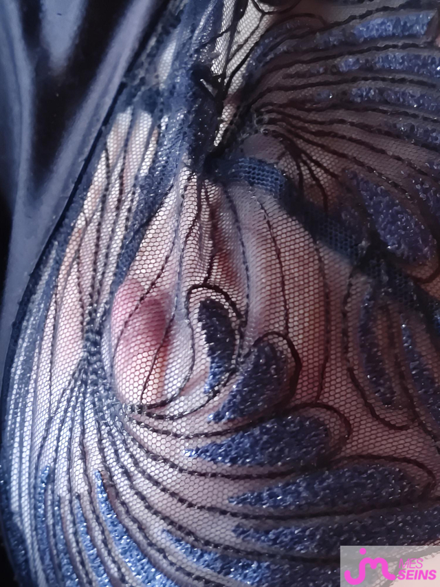 Les tr&egrave;s gros seins de A&A