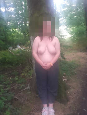 Photos de seins : Gros seins dans la nature