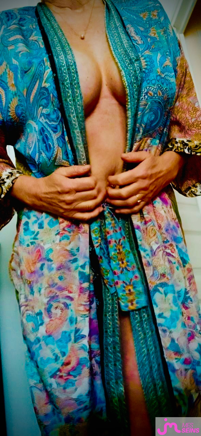 Photos de seins : Sorti de bain 