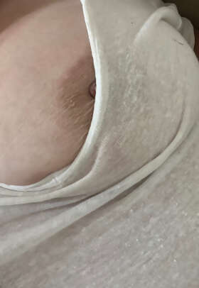 Photos de seins : Nouvelle ici 