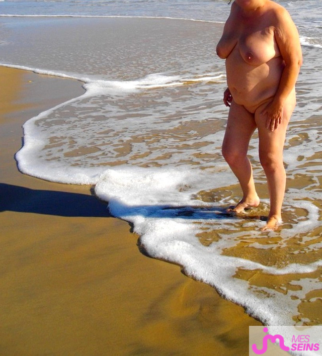 Les tr&egrave;s gros seins de Bololos