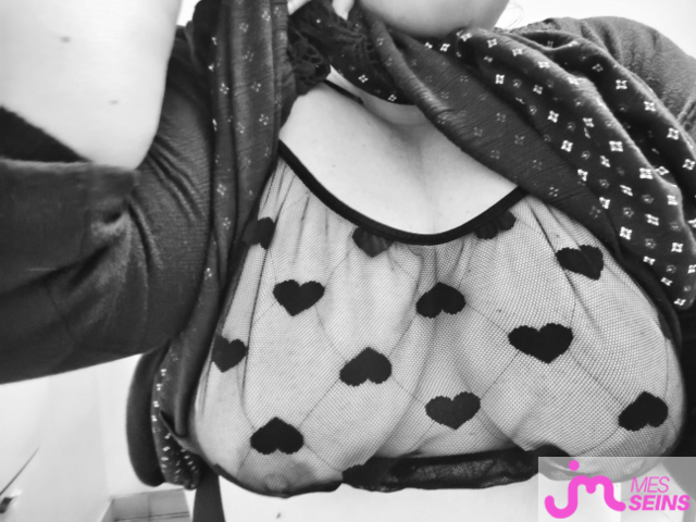 Les tr&egrave;s gros seins de EloJul