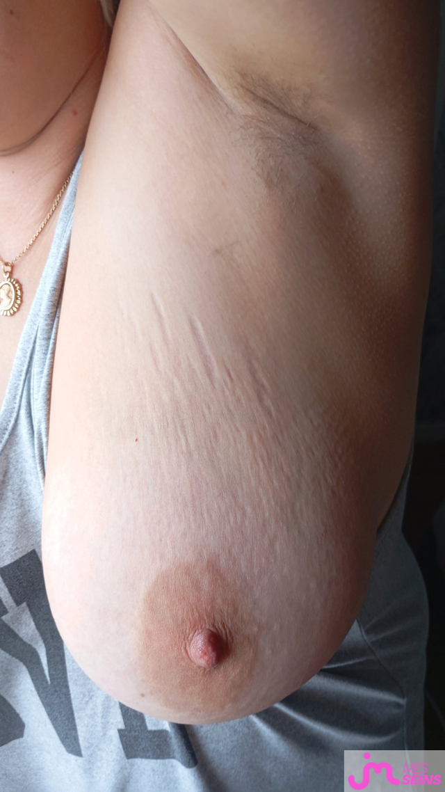 Les tr&egrave;s gros seins de Mamelle59