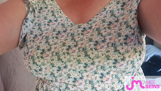 Photos de seins : L&eacute;g&egrave;ret&eacute; 