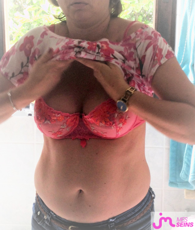 Photos de seins : Mes seins avec un ptit plus 