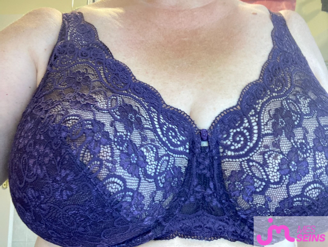 Photos de seins : Ses seins me rendent fou 3