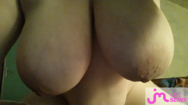 Les seins &eacute;normes de Fifix92
