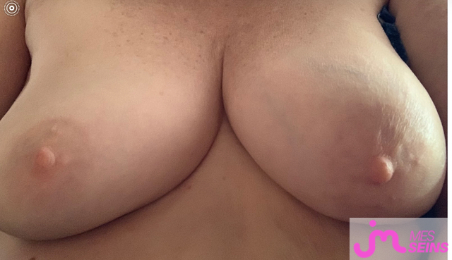Les tr&egrave;s gros seins de Mau6950