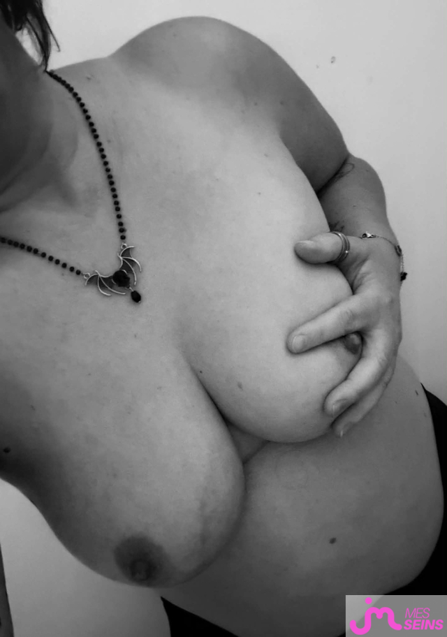 Photos de seins : Et si je d&eacute;passai ma timidit&eacute; !🫣