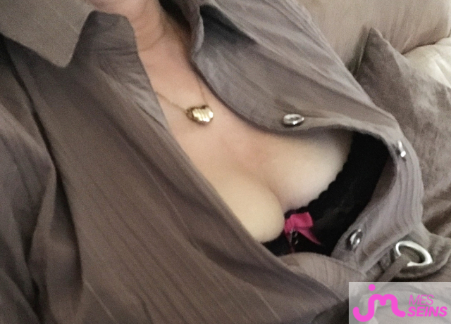 Les tr&egrave;s gros seins de framboisexhib57
