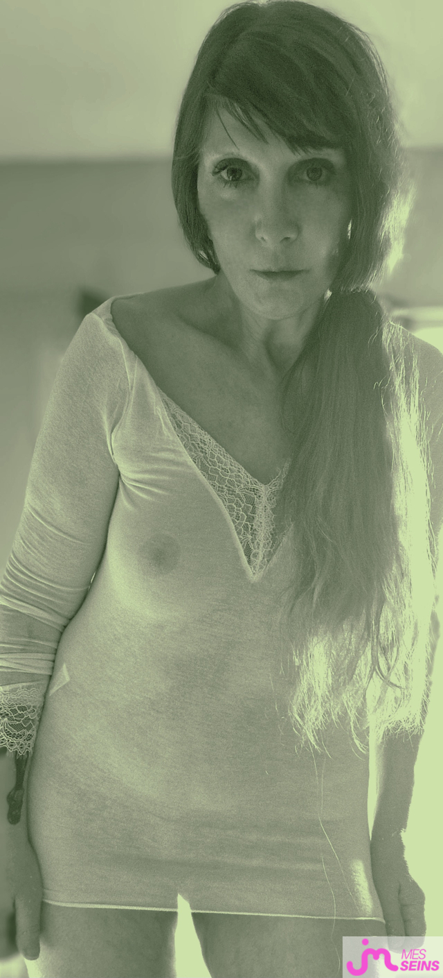 Les seins &eacute;normes de Lolafromeast