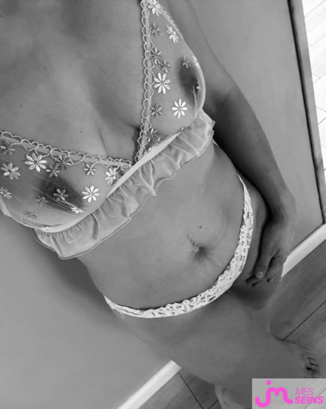 Les seins moyens de Milleetundesirs 