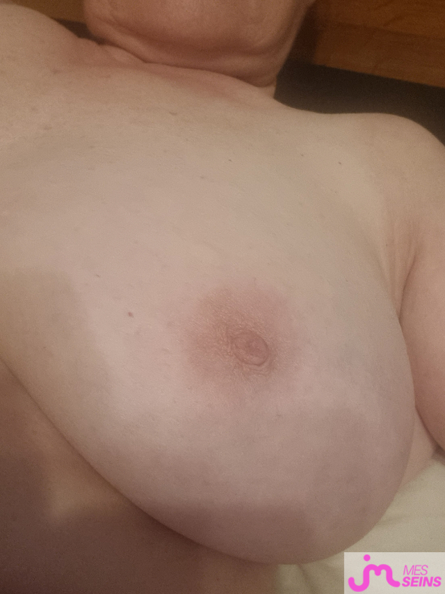 Les tr&egrave;s gros seins de Maryse 1364