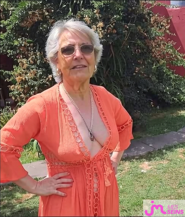 Photos de seins : Les seins de sylvie ma belle-mere