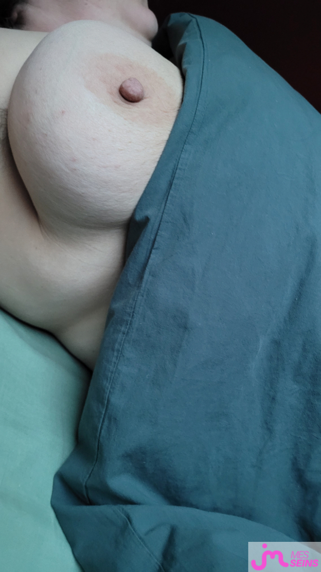 Les tr&egrave;s gros seins de Unpeudpiment