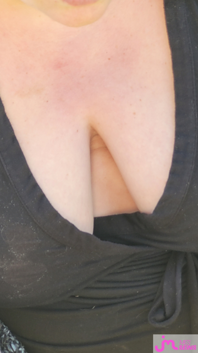Les tr&egrave;s gros seins de Unpeudpiment