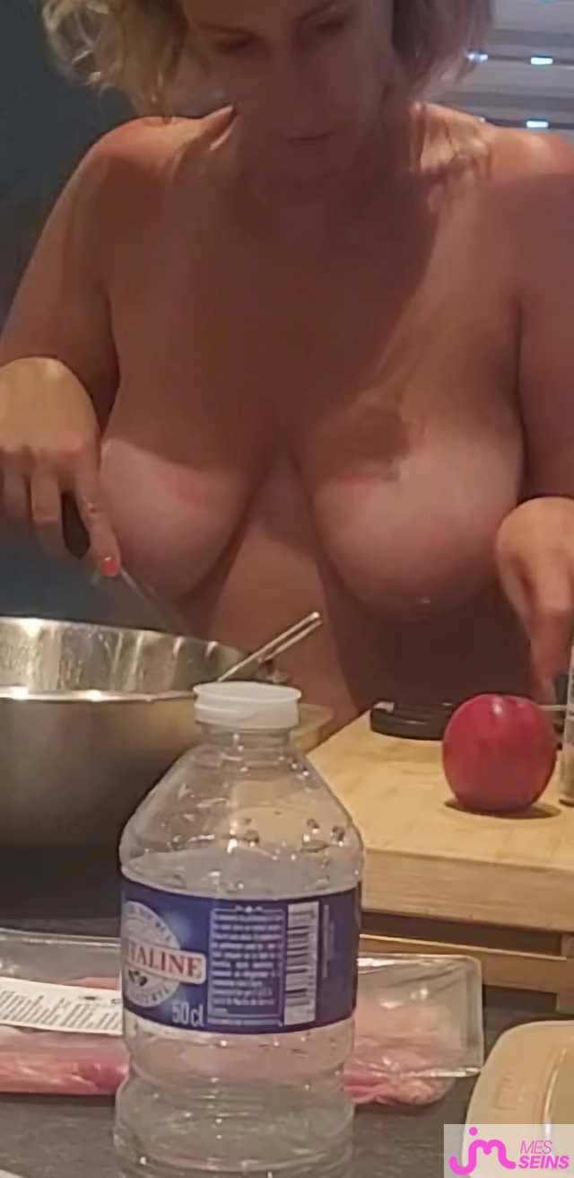 Les tr&egrave;s gros seins de Steph33380