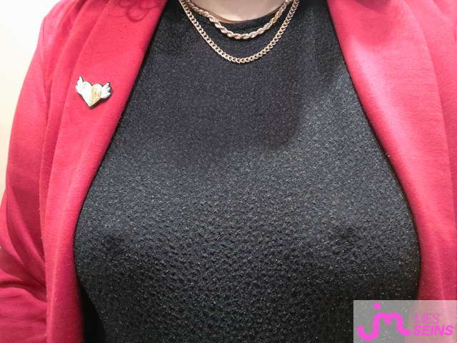 Les tr&egrave;s gros seins de User77