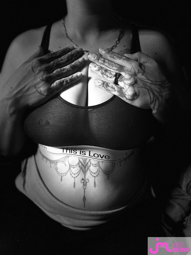 Photos de seins : Avec transparence 