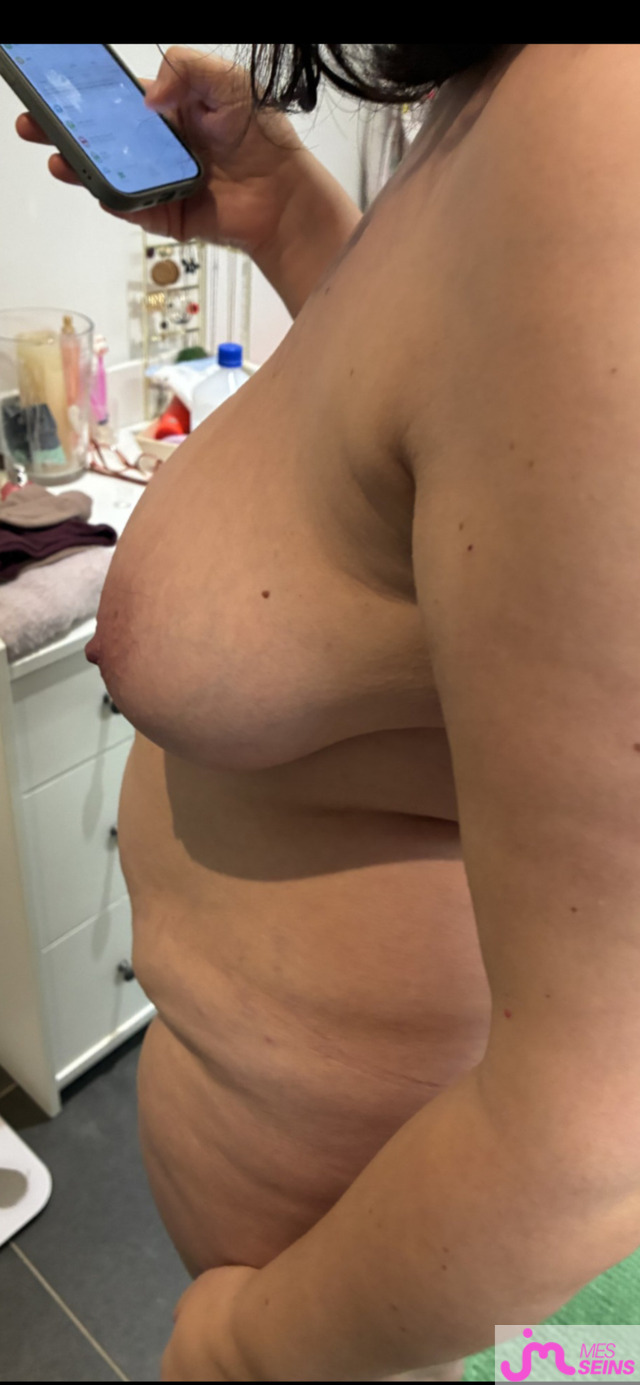 Les tr&egrave;s gros seins de Dav8733