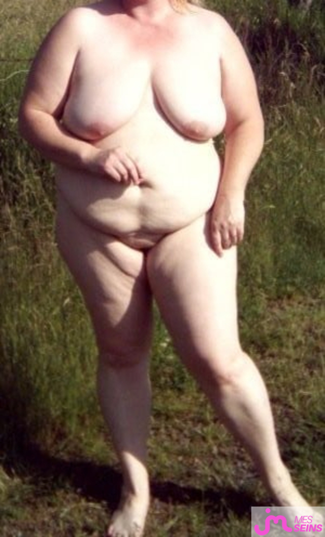 Les tr&egrave;s gros seins de Kikobelle 
