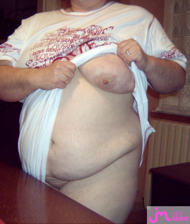 Les tr&egrave;s gros seins de Kikobelle 