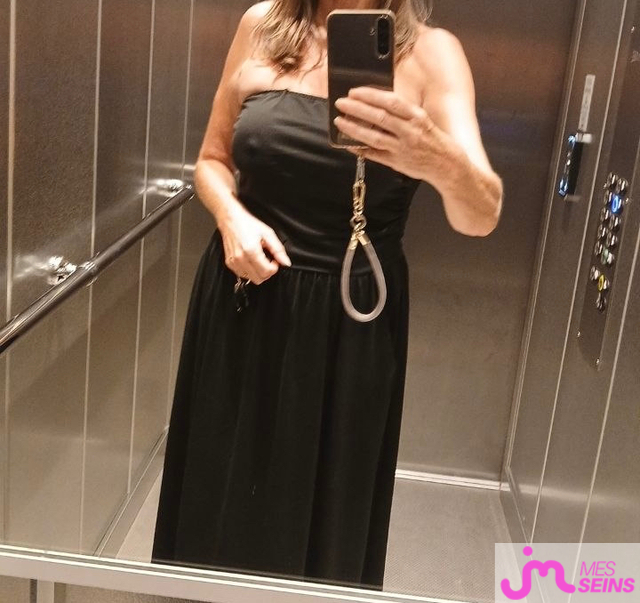 Les tr&egrave;s gros seins de Theafab