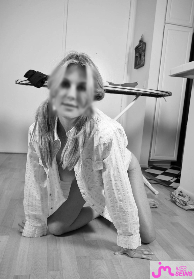 Les tr&egrave;s gros seins de Aylin 