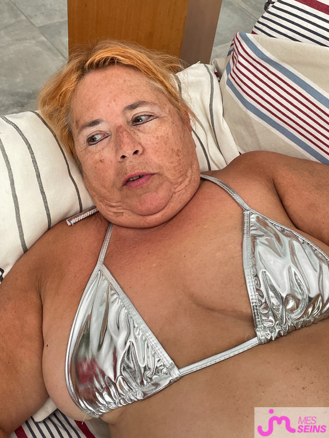 Les gros seins de Khadow