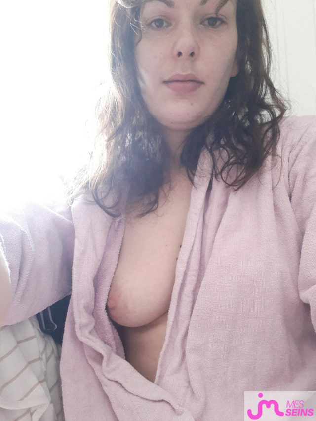 Les seins moyens de Totodu21